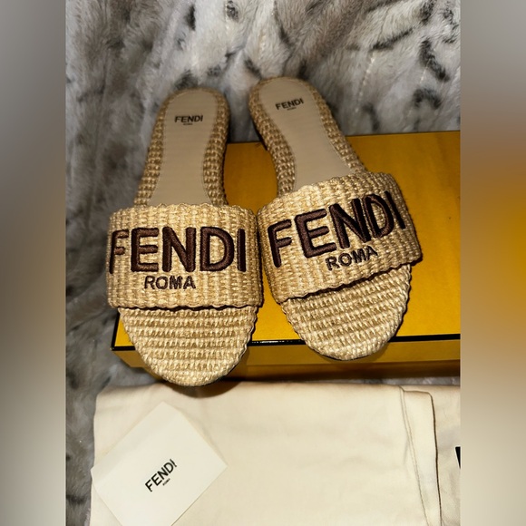 Fendi Roma Raffia Sandals - Picture 2 of 3